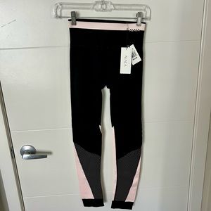 ALALA Exercise Tights (Size M)